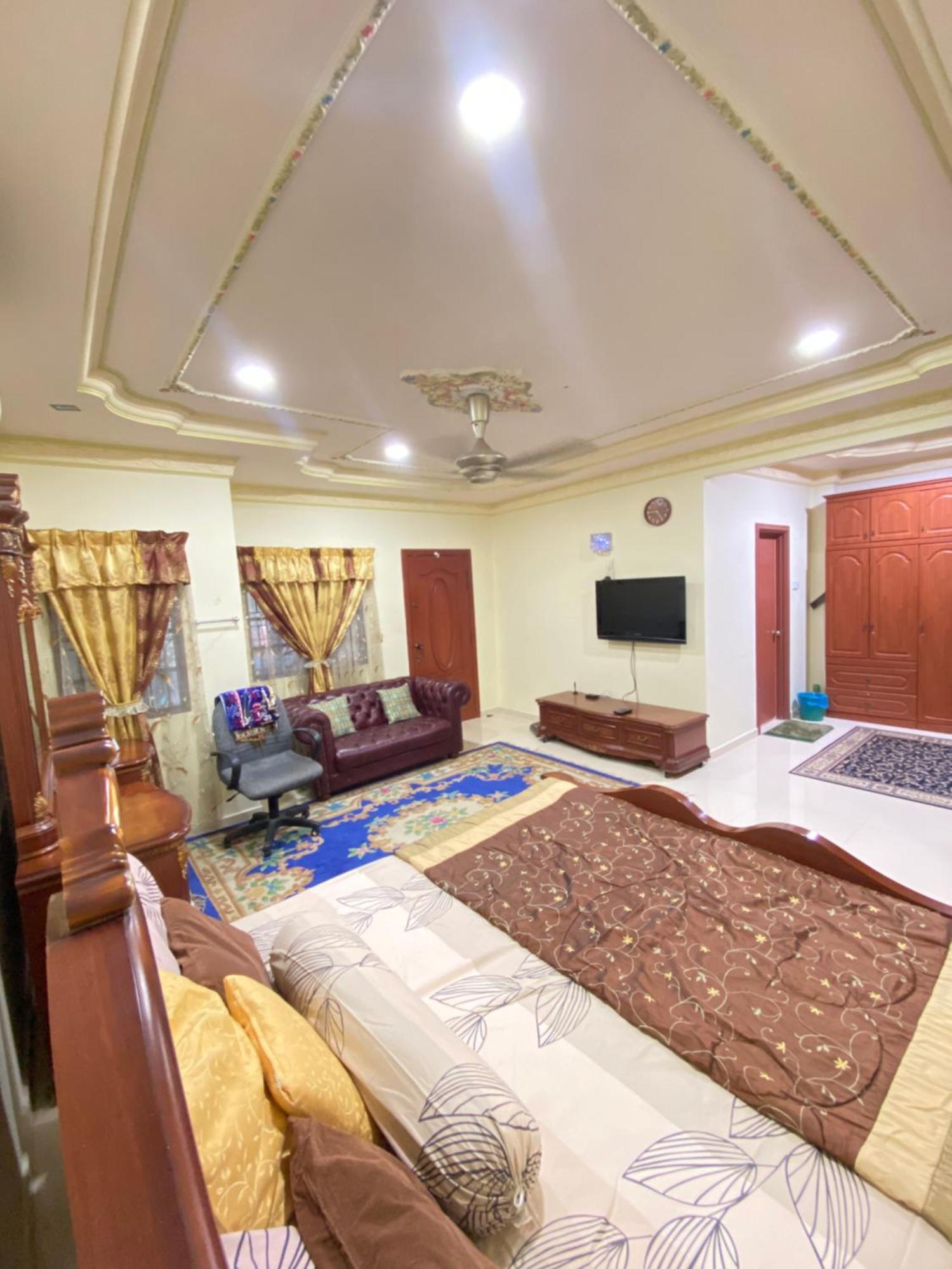 Nenda Homestay Kampong Baharu Cheras Batu Sa-Belas Exterior photo